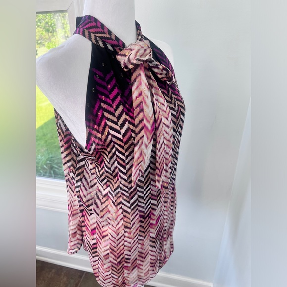 White House Black Market Black and Pink Chevron Blouse - Picture 14 of 15